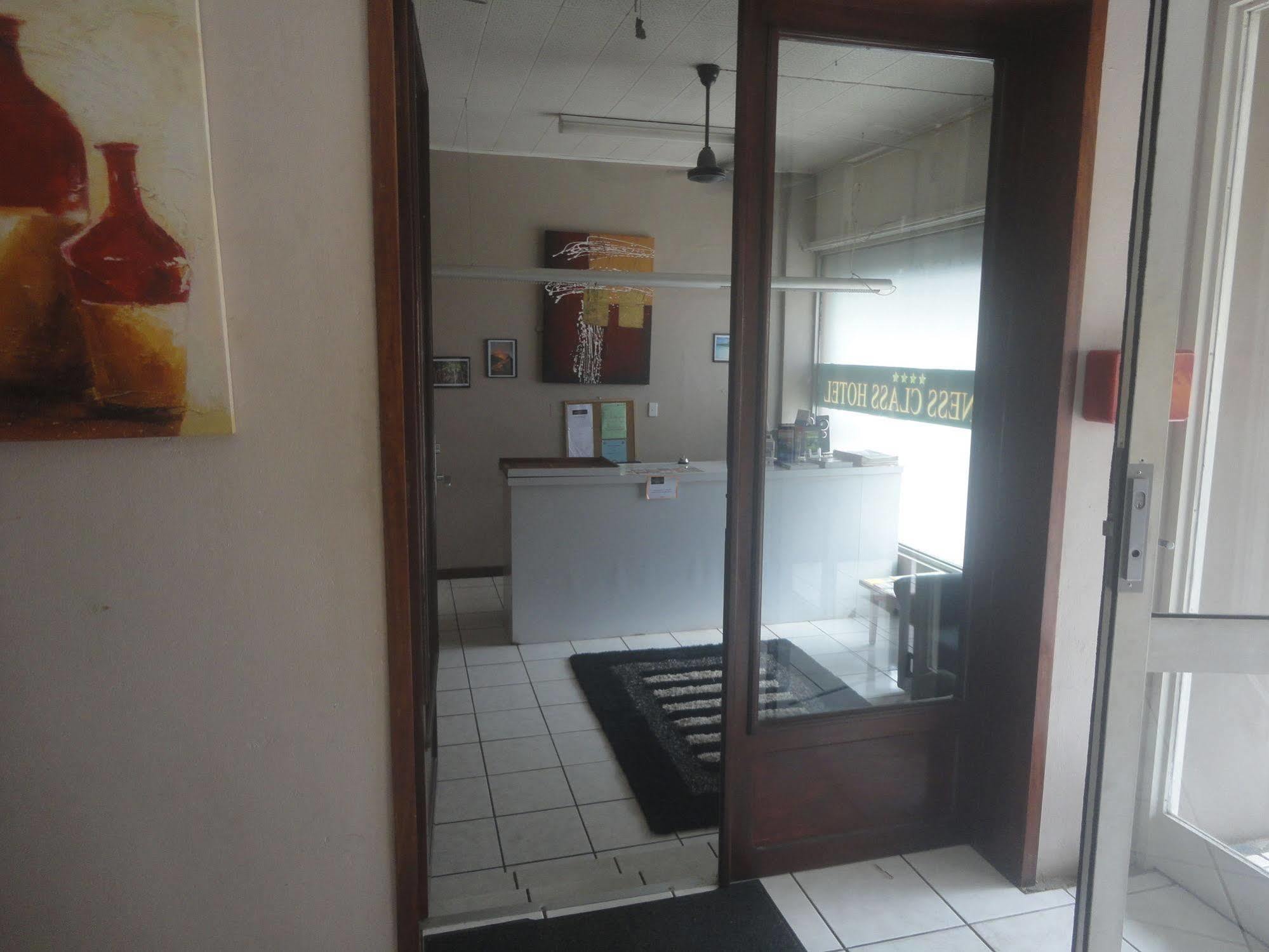 Hotel Olympic Port Vila Exterior foto